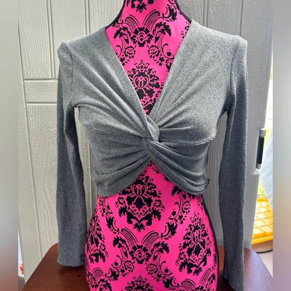 Long sleeve crop top made in Italy Size Medium - Picture 2 of 6